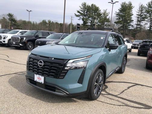 Baltic Teal/Super Black 2026 Nissan Pathfinder Platinum