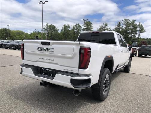 2025 GMC Sierra 3500 Denali
