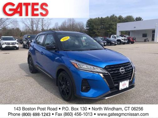 2023 Nissan Kicks SR