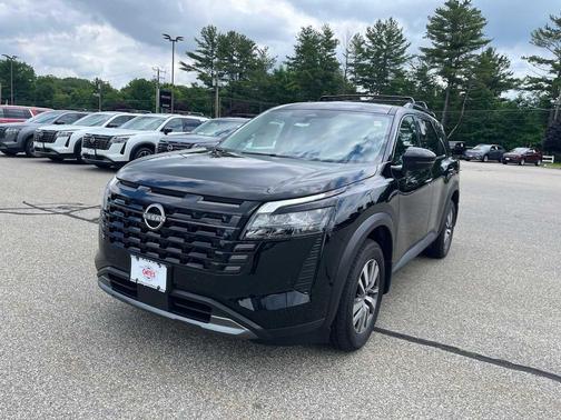 Super Black 2026 Nissan Pathfinder SL