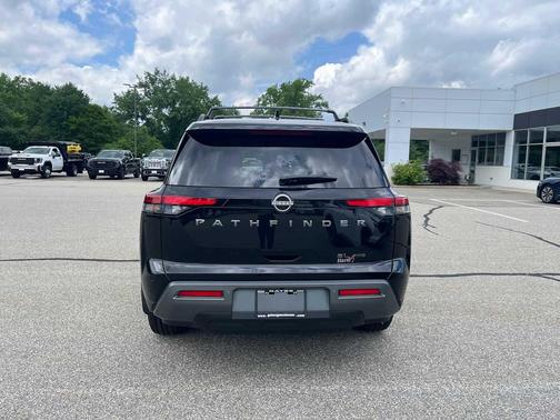 Super Black 2026 Nissan Pathfinder SL