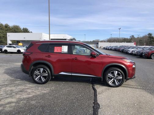 2023 Nissan Rogue SL