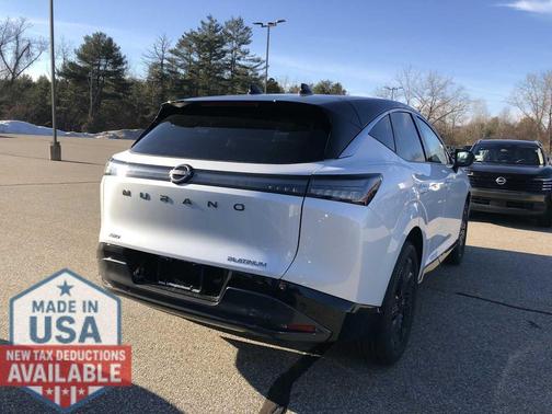Everest White Pearl Tricoat/Super Black 2026 Nissan Murano Platinum