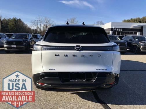 Everest White Pearl Tricoat/Super Black 2026 Nissan Murano Platinum
