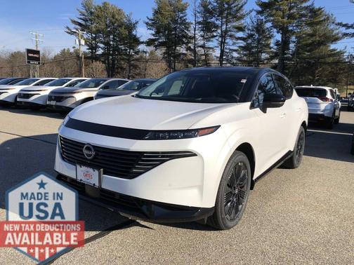 Everest White Pearl Tricoat/Super Black 2026 Nissan Murano Platinum