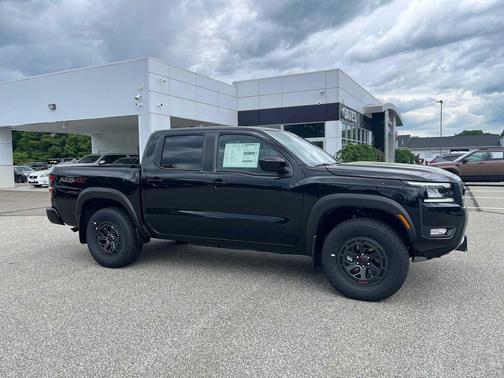 Super Black 2026 Nissan Frontier PRO-4X