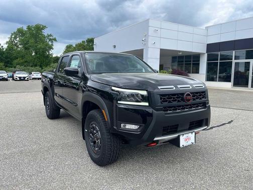 Super Black 2026 Nissan Frontier PRO-4X