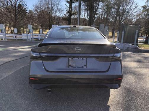 Gun Metallic 2026 Nissan Sentra SR