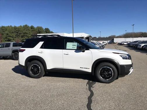 2025 Nissan Pathfinder Rock Creek 4WD