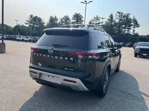 Super Black 2023 Nissan Pathfinder SL 4WD