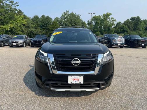 Super Black 2023 Nissan Pathfinder SL 4WD