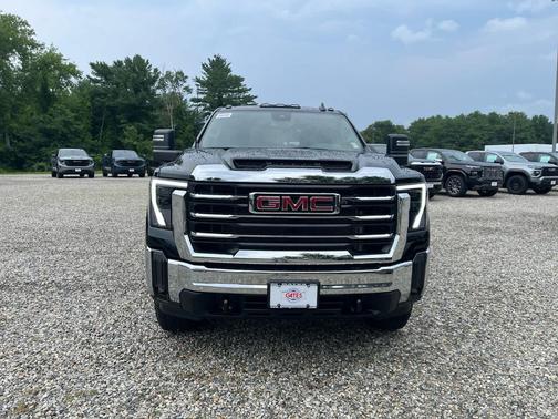 Onyx Black 2026 GMC Sierra 2500 SLE