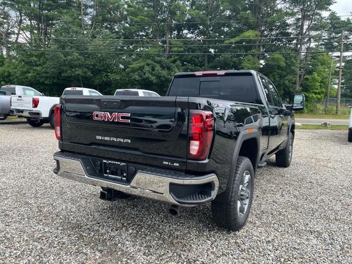 Onyx Black 2026 GMC Sierra 2500 SLE