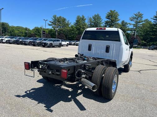 Summit White 2026 GMC Sierra 3500 SLE