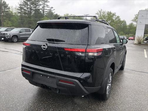 2025 Nissan Pathfinder SV 4WD