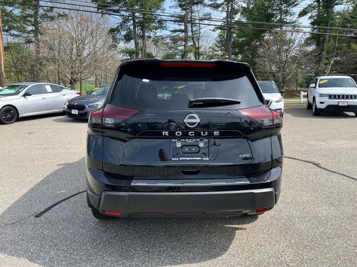 Super Black 2026 Nissan Rogue SV