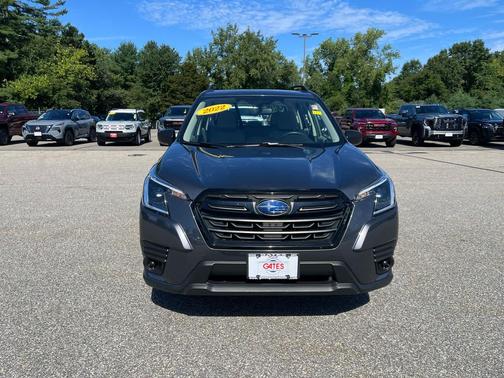 Magnetite Gray Metallic 2022 Subaru Forester Base