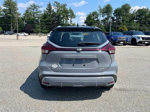 Gray/Super Black 2023 Nissan Kicks SV