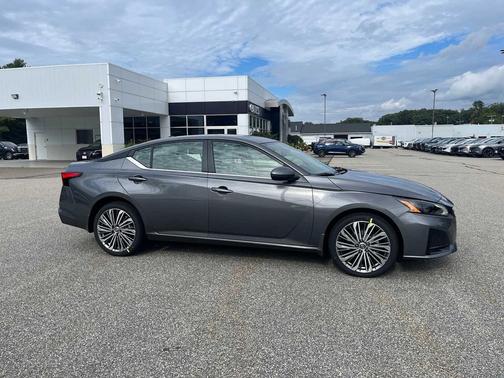 Gun Metallic 2026 Nissan Altima SV AWD