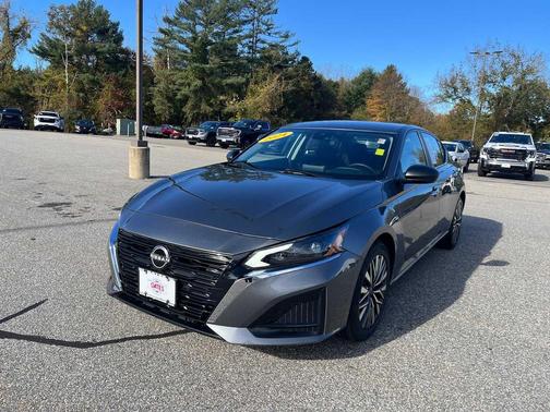 Gun Metallic 2024 Nissan Altima 2.5 SV