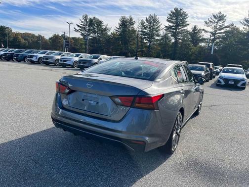 Gun Metallic 2024 Nissan Altima 2.5 SV