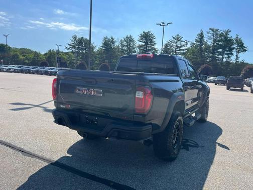 Onyx Black 2024 GMC Canyon AT4X