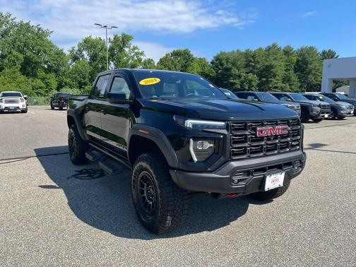 Onyx Black 2024 GMC Canyon AT4X