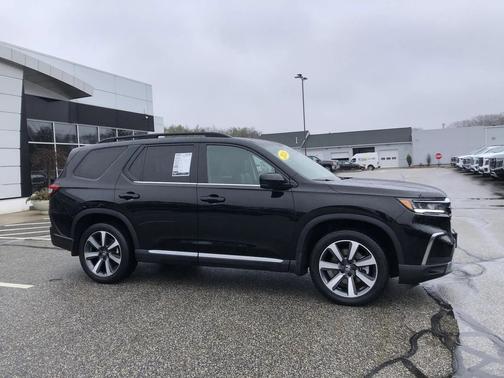 2024 Honda Pilot Touring 8-Passenger