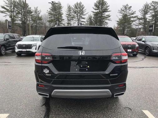 2024 Honda Pilot Touring 8-Passenger