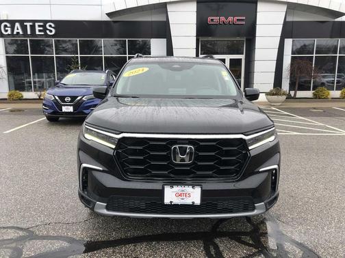 2024 Honda Pilot Touring 8-Passenger