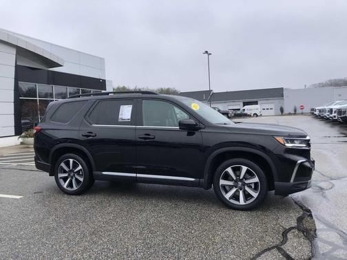 2024 Honda Pilot Touring 8-Passenger