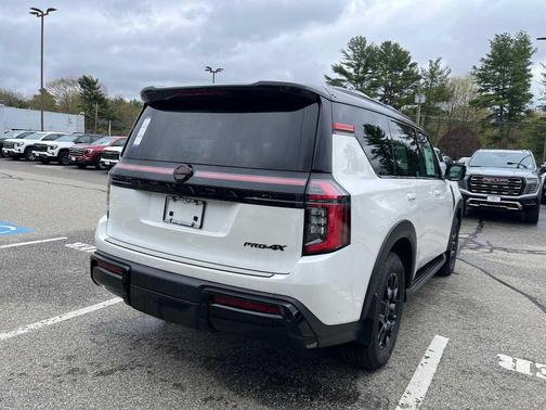 Aspen White SPR Black 2026 Nissan Armada PRO-4X
