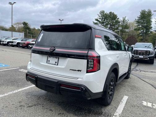 Aspen White SPR Black 2026 Nissan Armada PRO-4X