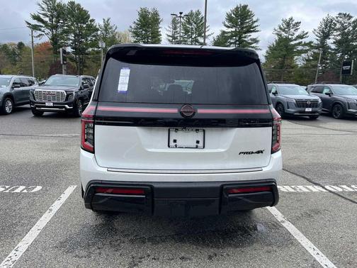 Aspen White SPR Black 2026 Nissan Armada PRO-4X