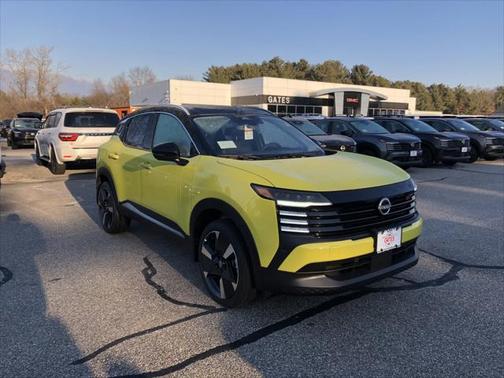 2025 Nissan Kicks SR