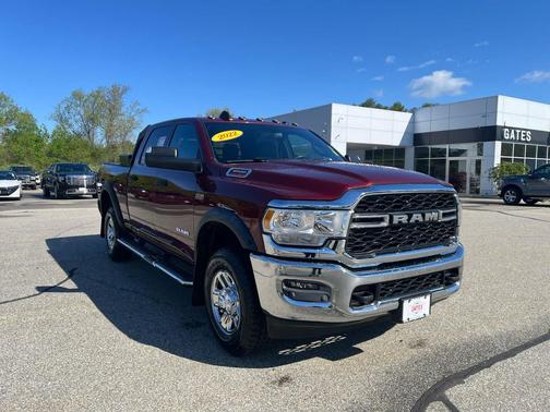 Delmonico Red Pearlcoat 2022 RAM 3500 Tradesman Crew Cab 4x4 6'4' Box