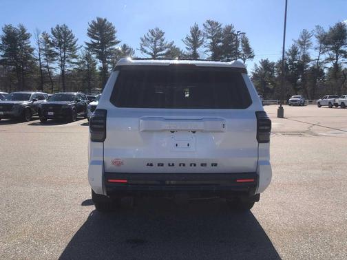 Wind Chill Pearl 2025 Toyota 4Runner TRD Sport Premium