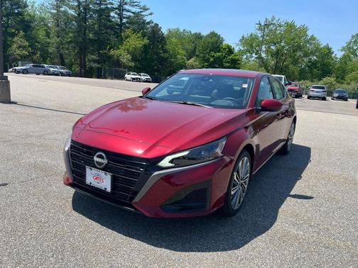 Scarlet Ember Tintcoat 2026 Nissan Altima SV AWD