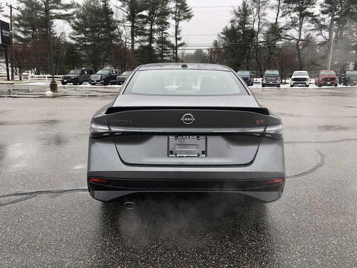 Gun Metallic 2026 Nissan Sentra SR
