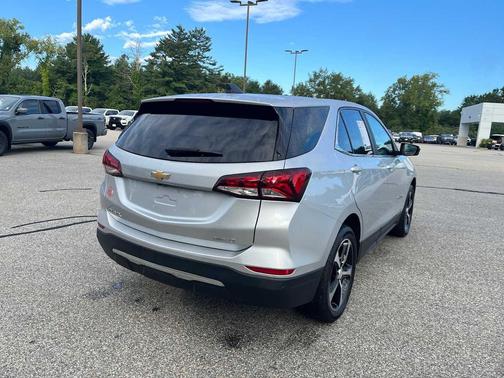 Silver Ice Metallic 2022 Chevrolet Equinox 1LT