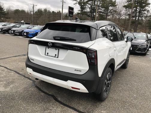 2026 Nissan Kicks SV