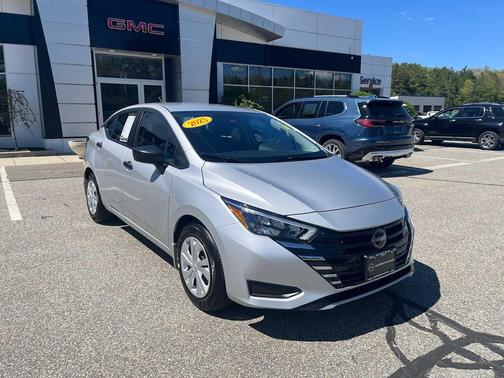 Brilliant Silver Metallic 2025 Nissan Versa 1.6 S