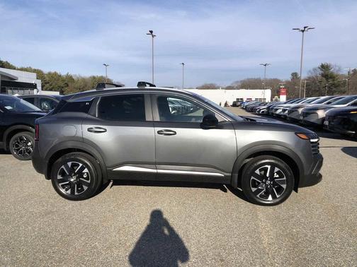 Gun Metallic 2026 Nissan Kicks SV