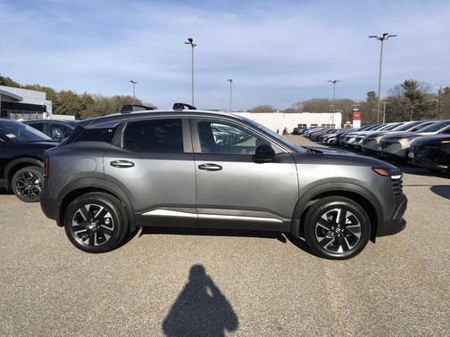 Gun Metallic 2026 Nissan Kicks SV