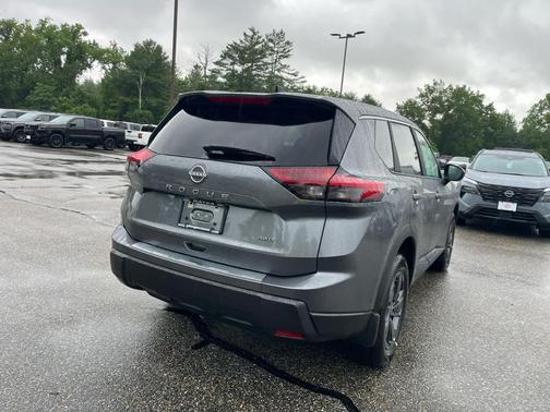Gun Metallic 2026 Nissan Rogue SV