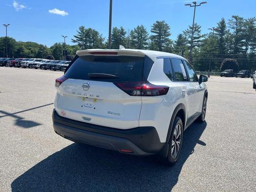 Pearl White Tricoat 2023 Nissan Rogue SV