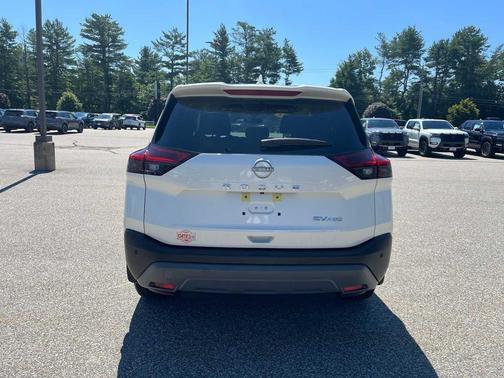 Pearl White Tricoat 2023 Nissan Rogue SV