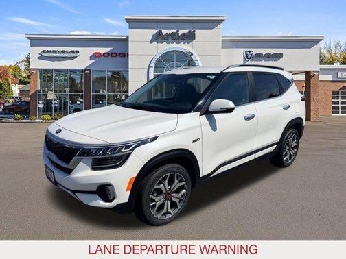 Snow White Pearl 2021 Kia Seltos SX