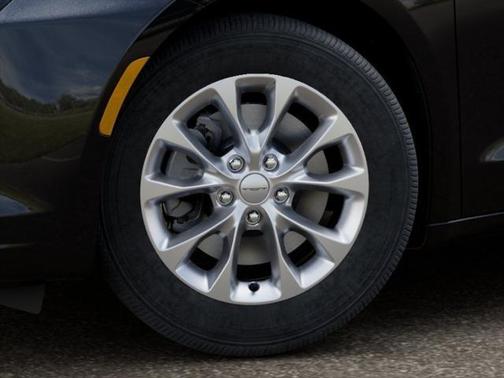 Diamond Black 2027 Chrysler Pacifica SELECT