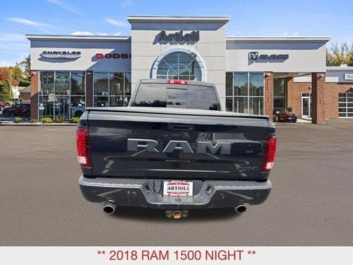 Brilliant Black Crystal Pearlcoat 2018 RAM 1500 Night